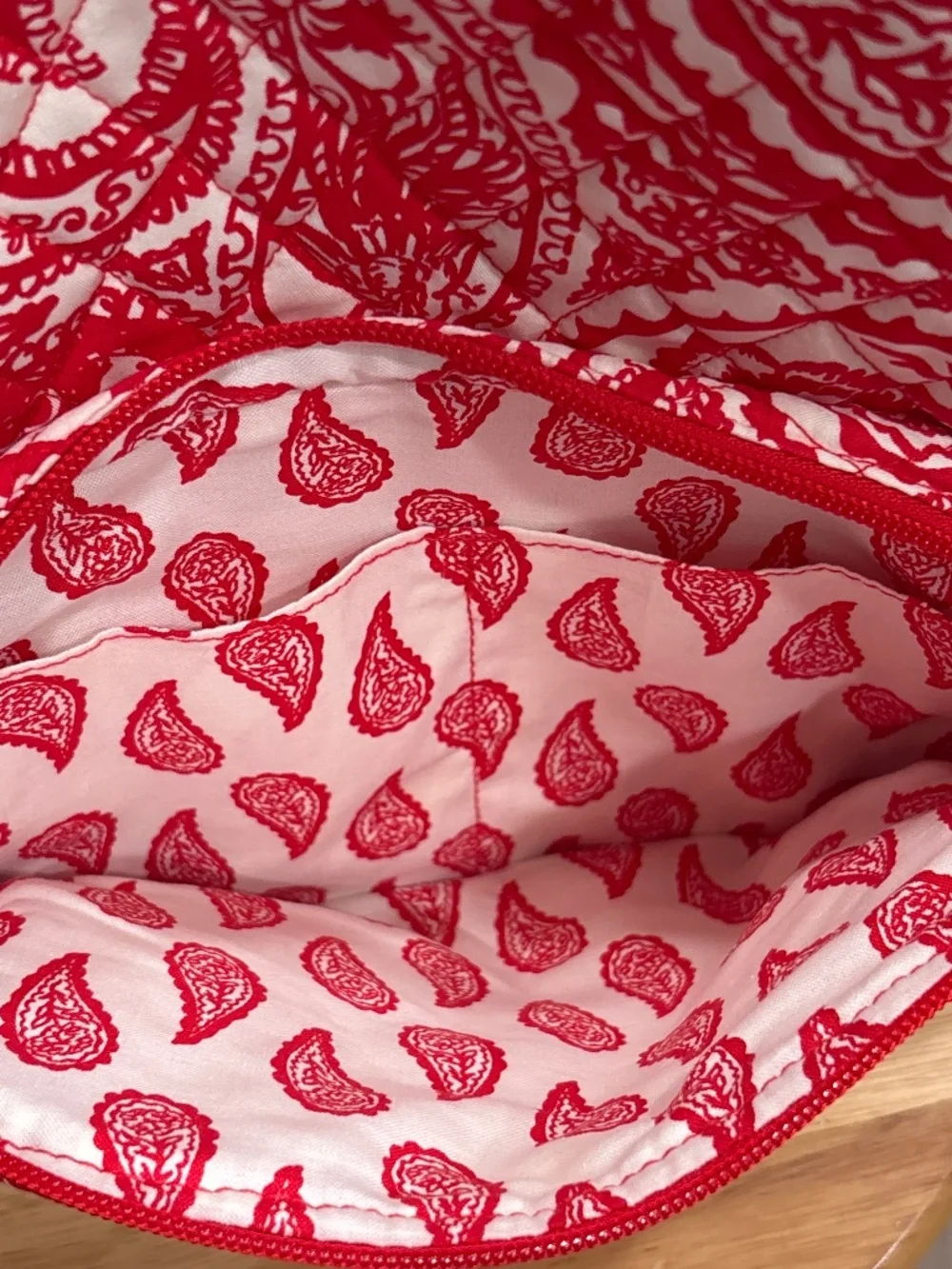 Vera Bradley Small Banbury Backpack Paisley Key White Red NEW